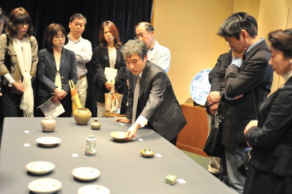 画廊对谈　川岛公之「明末清初的陶器」