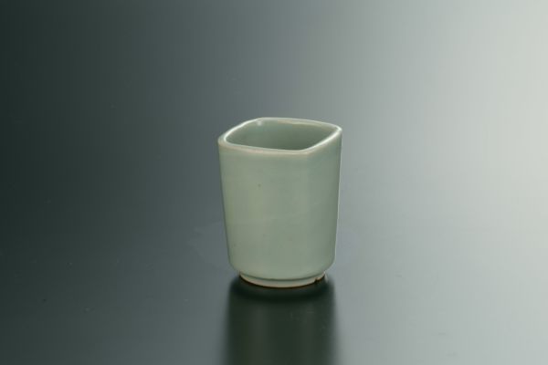 Furunabeshima Celadon square cup