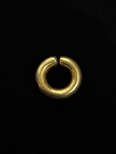 Fu-shou's Charity Auction: Gold rings from Kofun Period