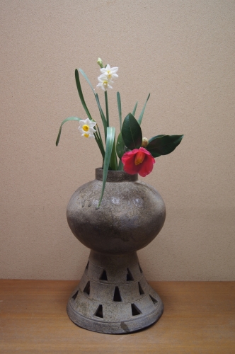 Feast of sake vessels and flower vases exhibition