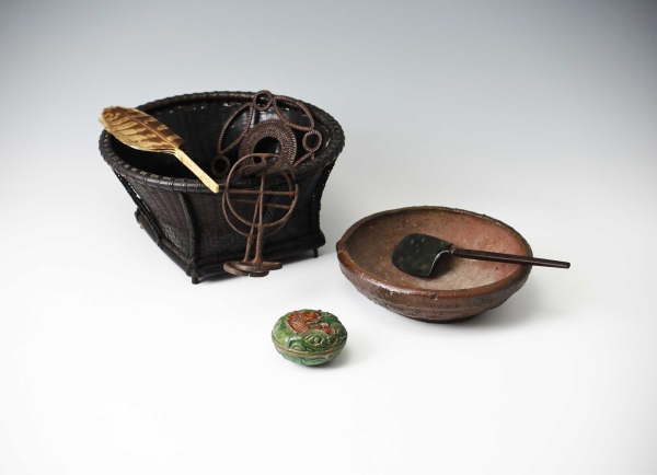 Charcoal Utensils for the Connoisseur